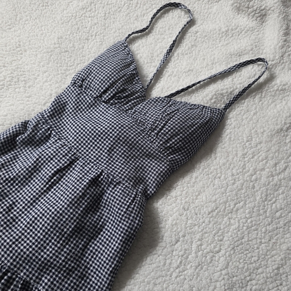 Hollister white and navy gingham dress with pockets and padded chest - Picture 2 of 6